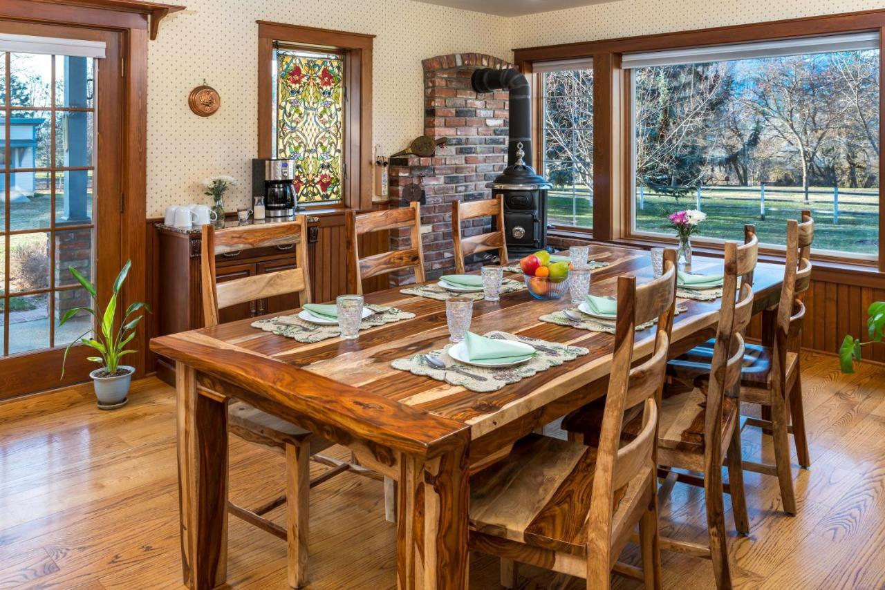Gardenview Estate Bed And Breakfast Kettle Falls Exterior photo