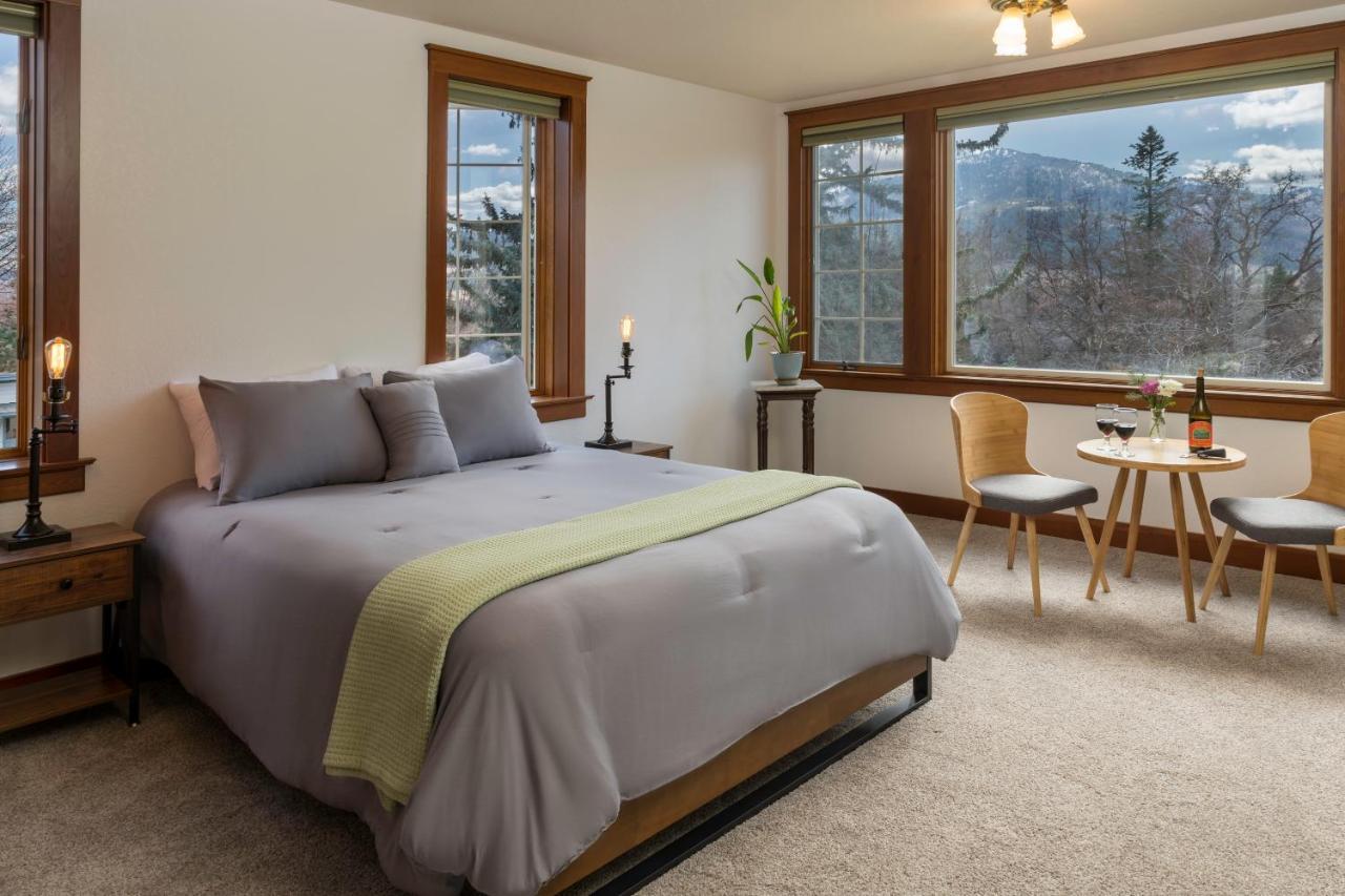Gardenview Estate Bed And Breakfast Kettle Falls Room photo