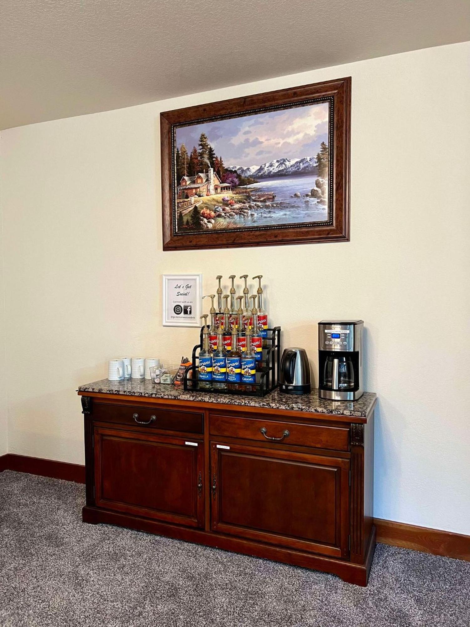 Gardenview Estate Bed And Breakfast Kettle Falls Exterior photo