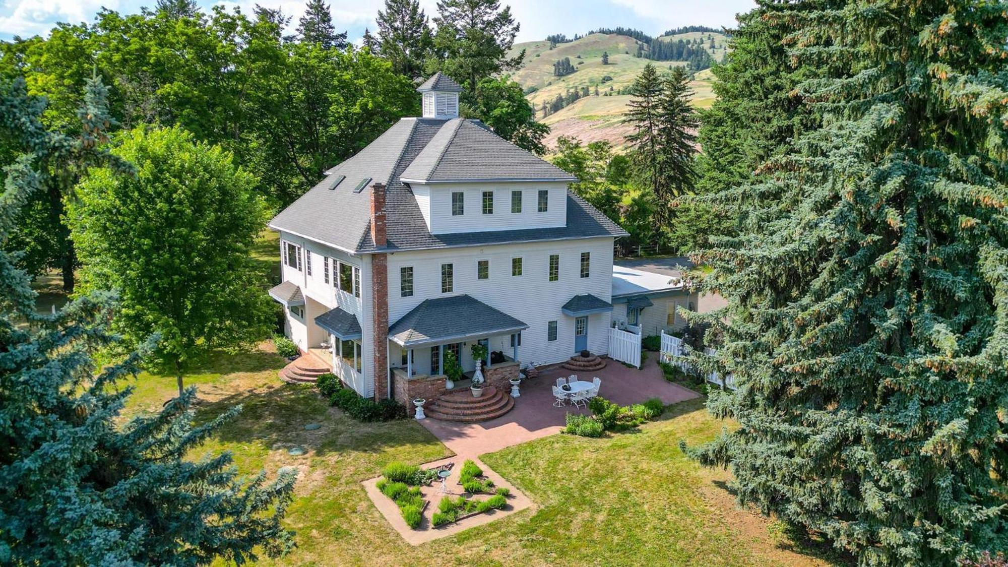 Gardenview Estate Bed And Breakfast Kettle Falls Exterior photo